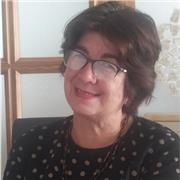 Soy una persona proactiva que ha dado clases a niños y adultos